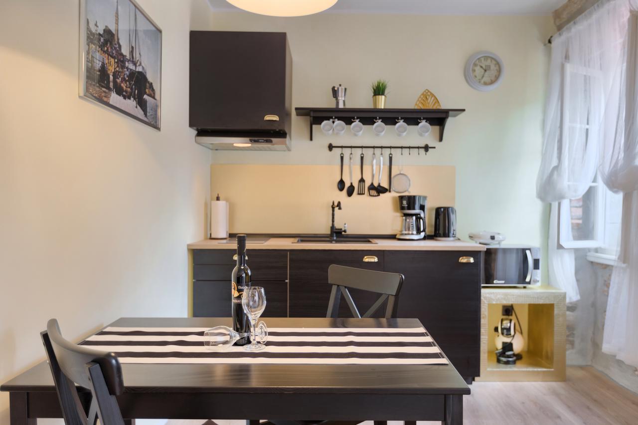Luxury Apartment Fabris โรวีน ภายนอก รูปภาพ
