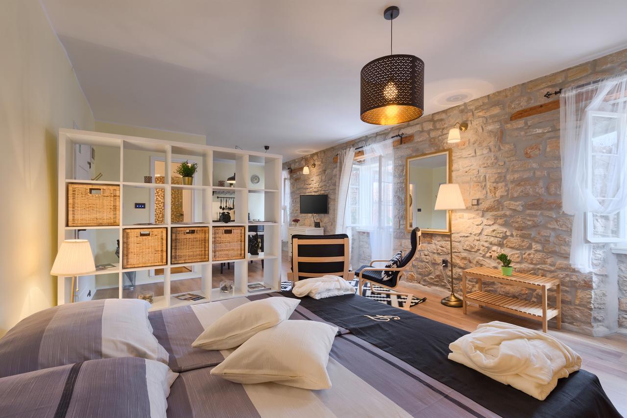 Luxury Apartment Fabris โรวีน ภายนอก รูปภาพ
